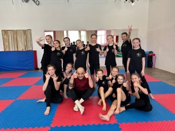Образцовый хореографический коллектив "VicDance" и хореограф Ашот Назаретян