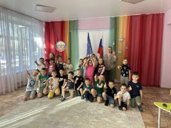 В д/с № 23 и № 37 п. Первомайский прошли тематические занятие по ПДД «Весёлый перекрёсток»  