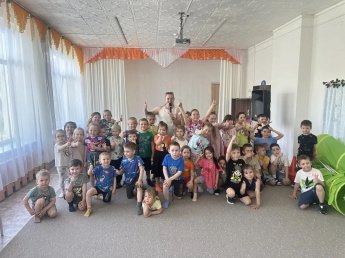 Игровые программы по ПДД для дошкольников "В стране дорожных знаков"